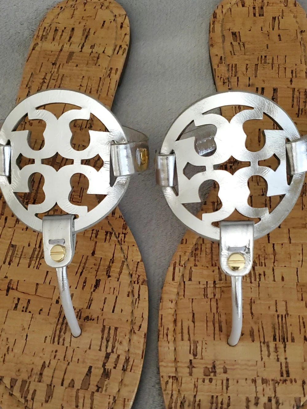TORY BURCH Miller Silver Metallic Leather Patent Cork Flat Sandals SIZE: 13M
